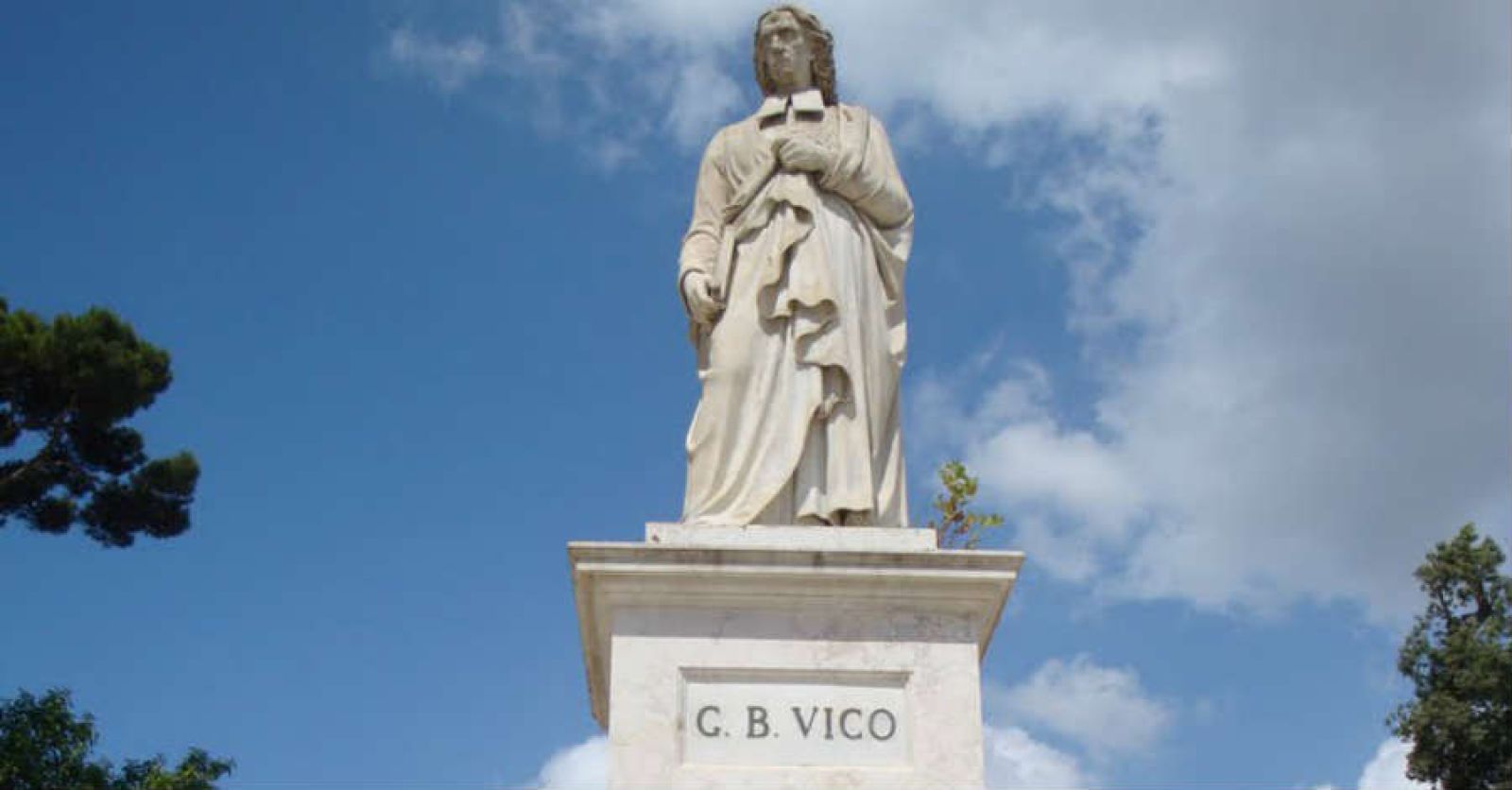 Giambattista Vico statua