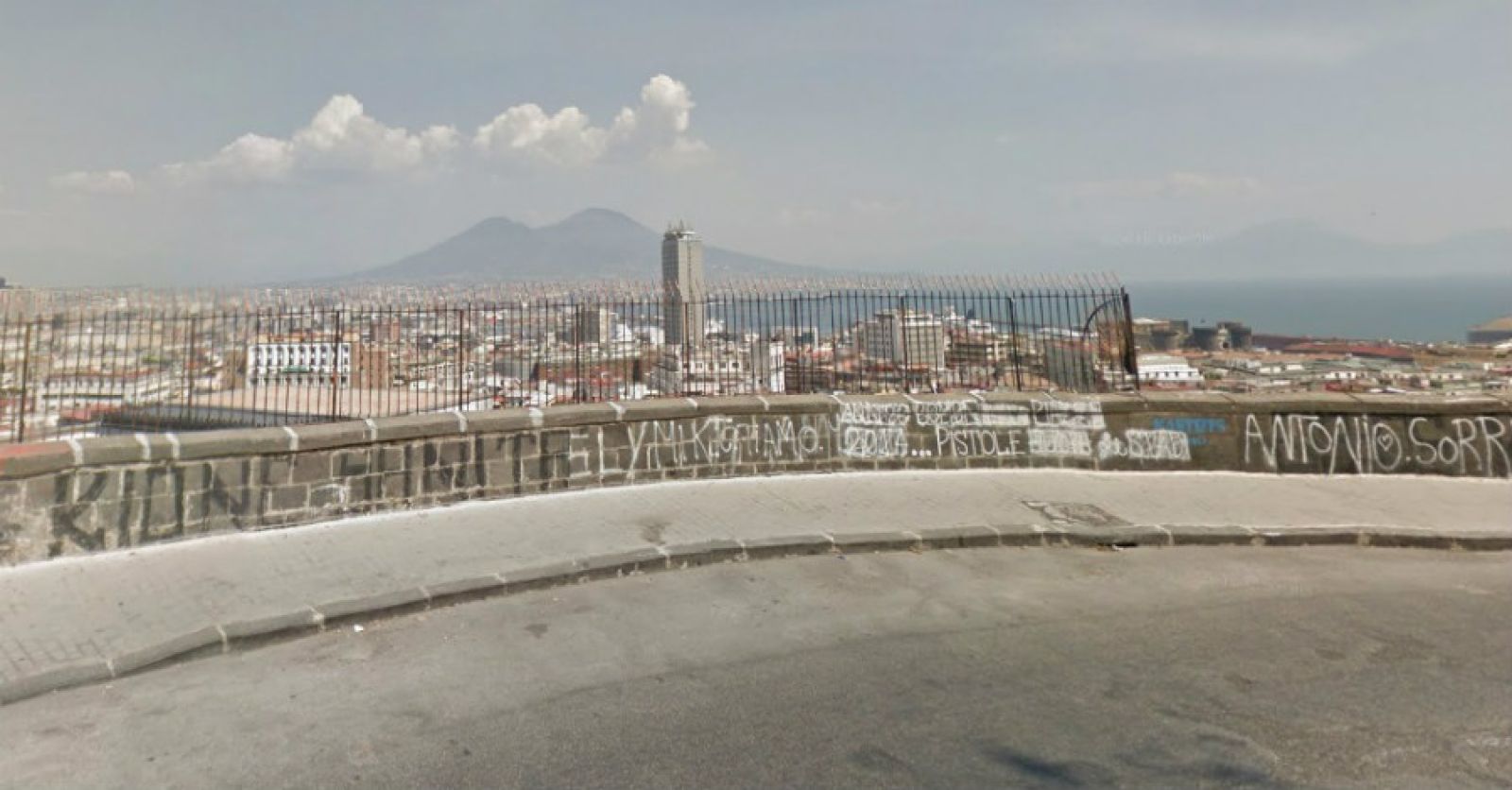 Corso Vittorio Emanuele II - La strada più lunga di Napoli